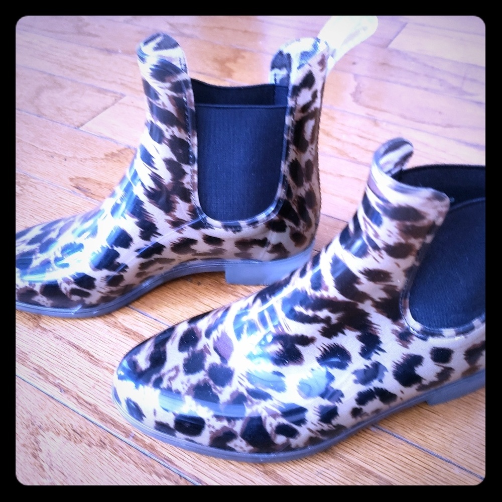 J Crew Animal Print Chelsea Rainboots
